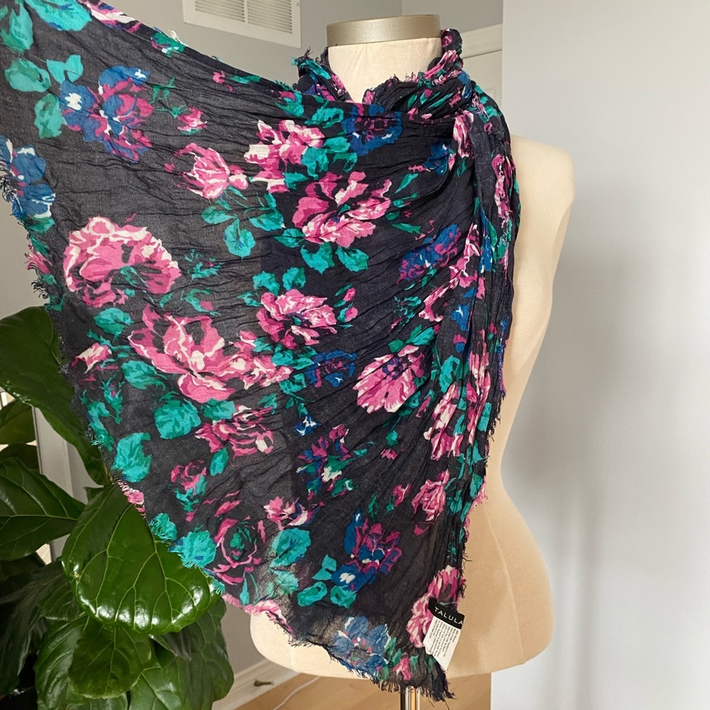 Talula scarf - Picture 2 of 3